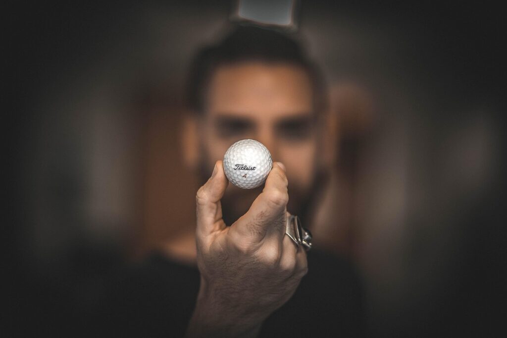 golf ball, hand, hold, holding, man, golf, sport, ball, golf, golf, golf, golf, golf-1867079.jpg